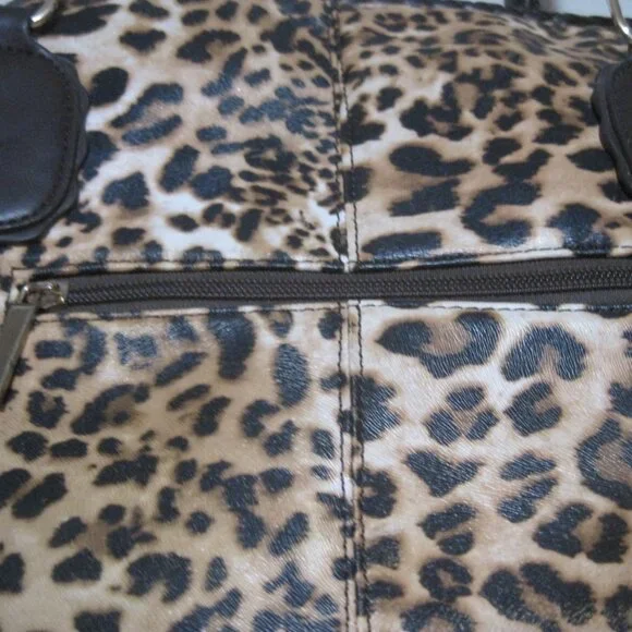 Large Charming Charlie Brown Leopard Print Floral Interior Zipper Leather Purse - Picture 2 of 7